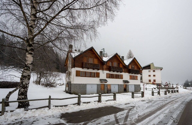 Preciosa casa de vacaciones para 8 personas con TV, balcón, mascotas permitida y aparcamiento