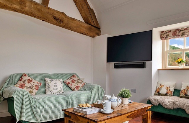 Preciosa casa de vacaciones para 4 personas con WIFI, jacuzzi, TV, terraza y aparcamiento