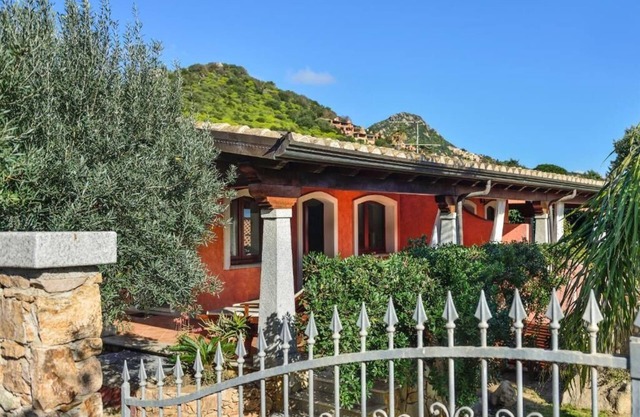 Beautiful Villa, GINESTRE 1, sea view and 100 meters from the sea (Peppino rock
