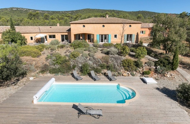 Hermosa villa en los viñedos.