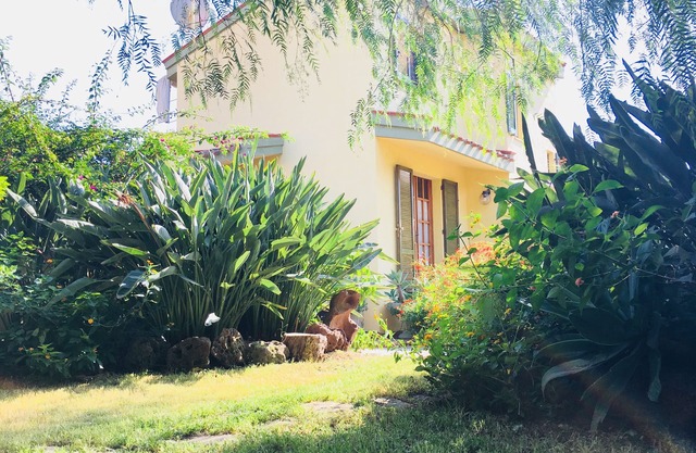 Hermosa villa, jardín privado, WIFI, aire acondicionado.