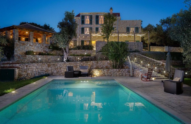 Villa Stella Maris, near Dubrovnik, with a Pool