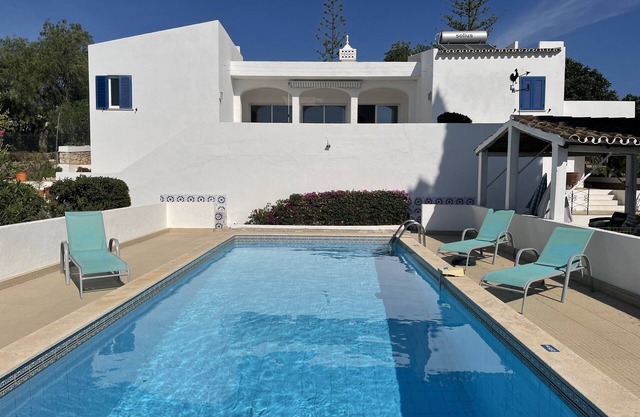 hermosa villa con piscina privada, barbacoa, wifi, a 10 minutos del mar y campos de golf del Algarve