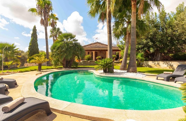 Preciosa villa con piscina en Llubí, en el centro de Mallorca.