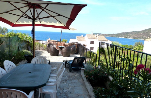 HERMOSA VILLA CON EXCELENTE TERRAZA CON VISTAS AL MAR - 300m Playa - Sagone - Córcega del Sur