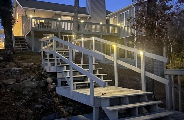 Beautiful Water Front Homes With Lake/ Dock Access