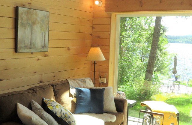 Beautiful Waterfront Cottage en el norte de BC