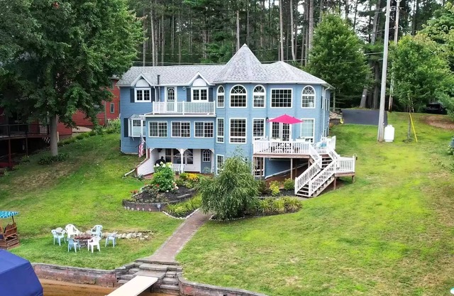 Beautiful Waterfront Home in Colton Near Local Colleges