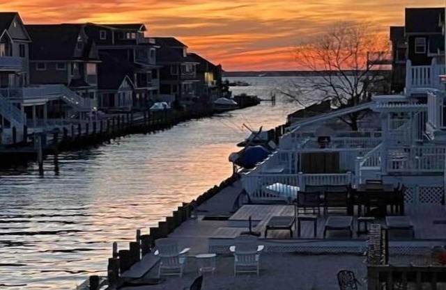 Beautiful Waterfront Lavallette Getaway