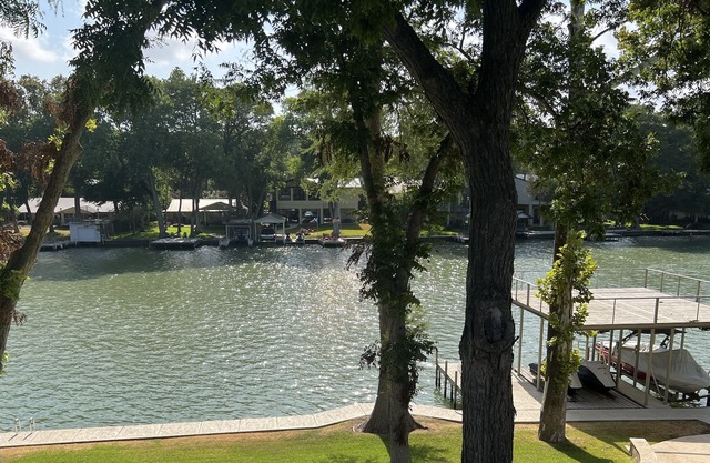 Beautiful Waterfront Home on Lake McQueeney.