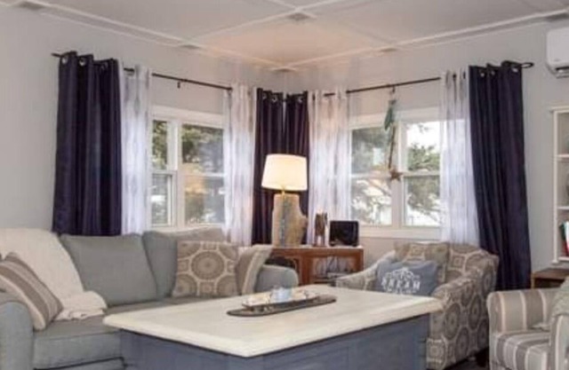 Beautiful Waterview 2 Bedroom Cottage