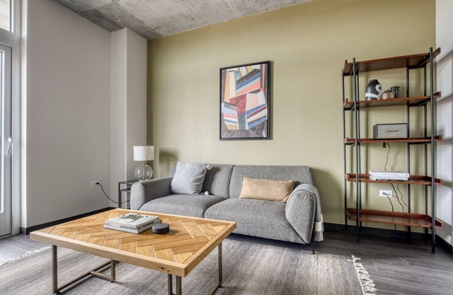 Beautiful West Loop Jr 1BR w/ Gym, near Fulton Market, by Blueground