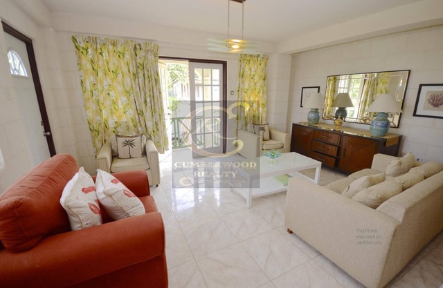 Apartamento de dos habitaciones en la costa oeste de Barbados, cerca de restaurantes de playa