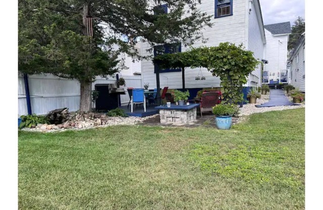 Beautifully Decorated Downtown Property.
