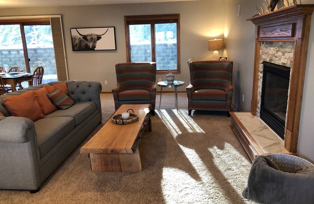 Hermosa casa completamente renovada cerca de Mayo Clinic con todo lo que necesitas.