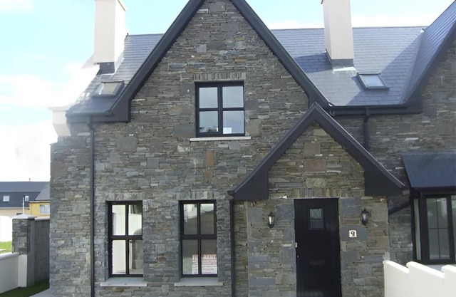 Beautifully located house near the beach