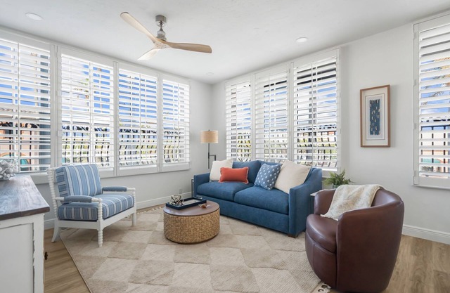 Beautifully Remodeled 2-Bedroom, 2-Bath Apt in Historic Downtown Venice, FL