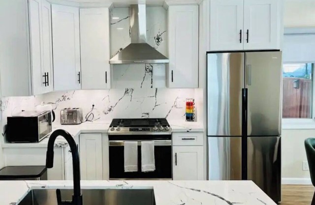 Newly upgraded Luxury 2 Bedroom Home!