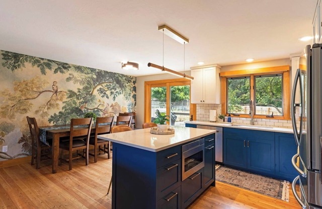 Beautifully updated home with mountain views state-of-the-art kitchen!