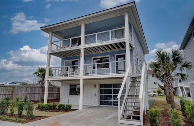 Beautifully Renovated 4BR Home / 2nd Row / Ocean Views + Parking for 5 vehicles