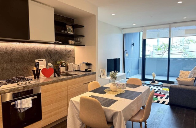 Beauty 2Bed Apt Parking West Mel