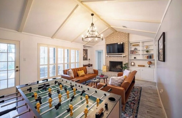 Beauty Cozy Modern 4BRs Home