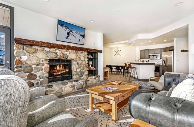 Ski In / Ski Out, unidad de 3rd Fl Highlands Lodge, YR Hot Tub and Pool, conveniente para Beaver Creek Vlg.