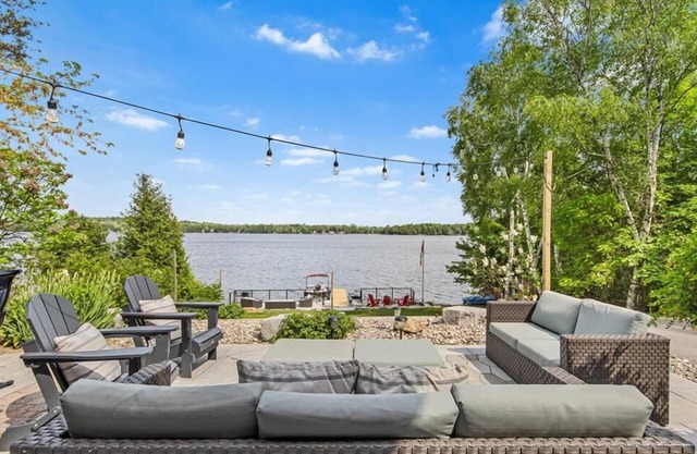 Beaver Lake Retreat, Escape to Beaver Lake Retreat