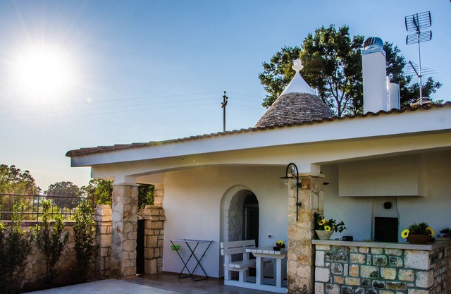 Beb rodeado de vegetación a pocos kilómetros de Alberobello con piscina y spa.