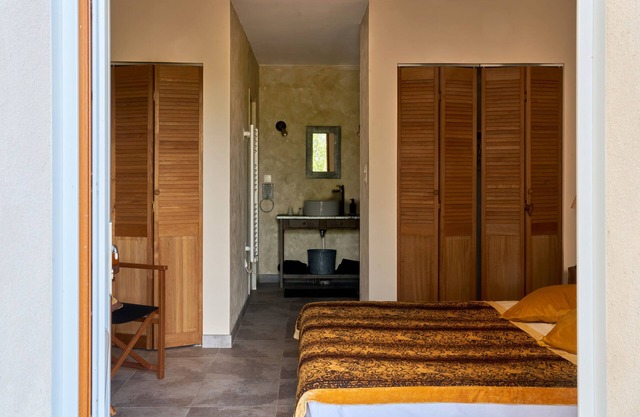 Bed and Breakfast 'Aestivum' con Terraza Privada, Jardín Compartido y Wi-Fi