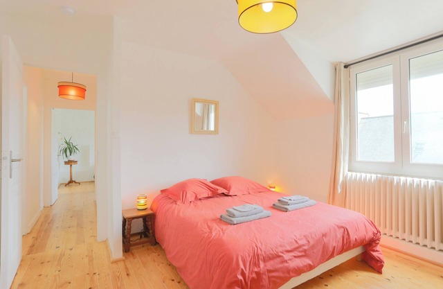 Alojamiento y desayuno "Chambre 1" con jardín compartido y Wi-Fi