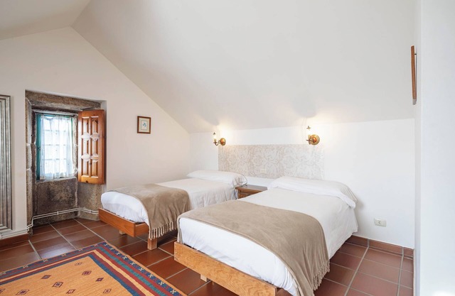 Bed and Breakfast 'Habitación Doble 3' with Mountain View, Shared Pool and Wi-Fi