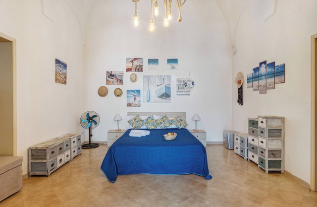 Alojamiento y desayuno 'Camera Tiberio In Villa Vista Mare' con terraza compartida y Wi-Fi