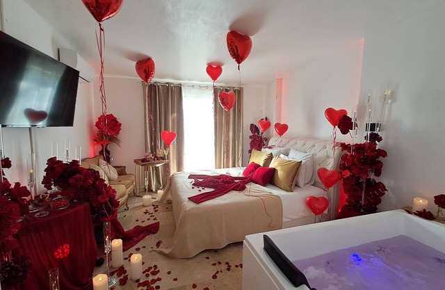 Bed and Breakfast 'La Suite Love' con vistas a la montaña, Wi-Fi y aire acondicionado