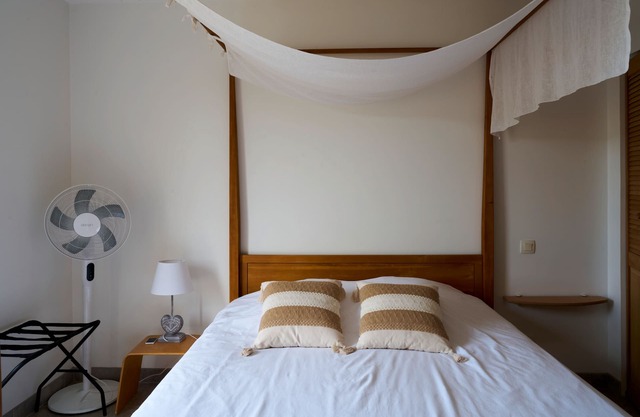 Bed and Breakfast 'Magnatum' con terraza privada, jardín compartido y Wi-Fi