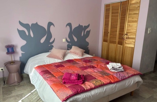 Bed and Breakfast 'Safran' con terraza privada, jardín compartido y Wi-Fi