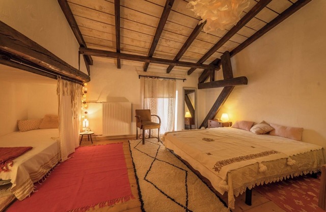 Bed & Breakfast Beaumarchais / Carmen from 2 to 5 people