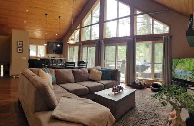 (Bed & Breakfast) ~ Private Mountain Dream Retreat