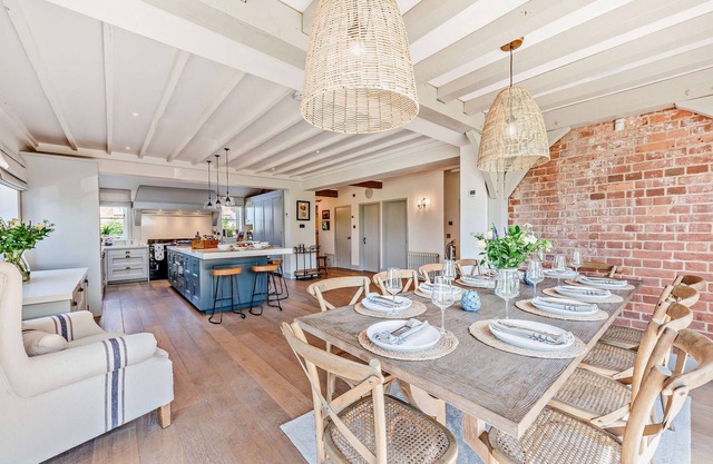 Bedgebury Oast by Bloom Stays - sleeps 10 guests in 5 bedrooms