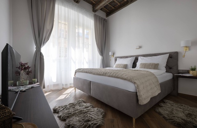 Welcome to Kaiserstein Palace Apartments – Luxury Living in the Heart of Prague