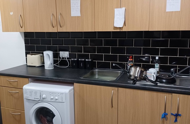 Bedroom in Gants Hill