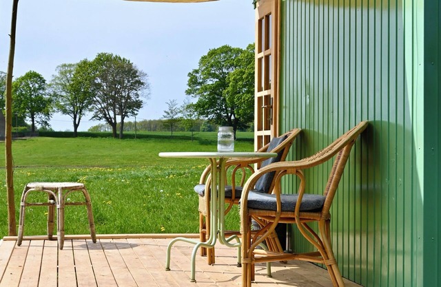 Bee wagon with fireplace & sauna can be used all year round in the natural garden