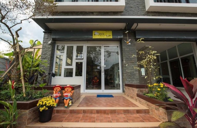 Bees Smile Hotel