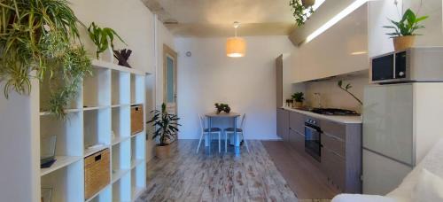 Behind Duomo- appartamento completo con parcheggio