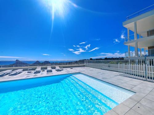 BEL AIR Rooftop Pool SeaView