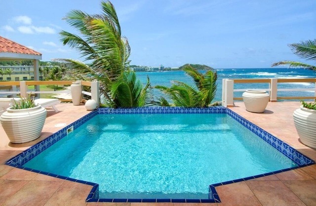 Bell'Mare 3 dorm. Grandes vistas, acceso directo a la playa | Propiedades de la isla Onli