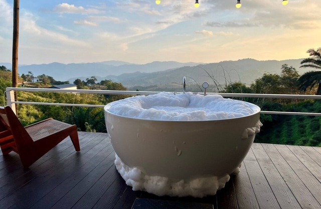 Bella Lunar Villa