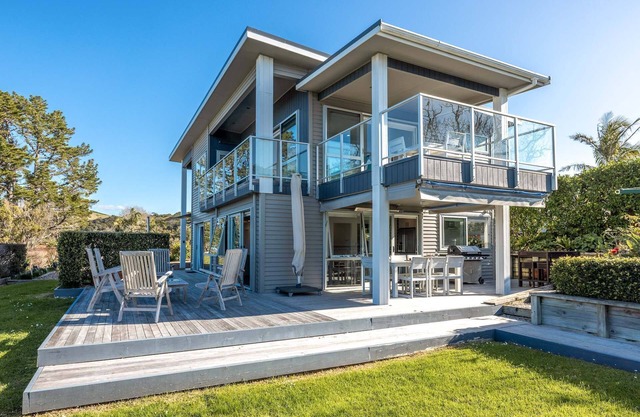 Bella Seven - Stay Waiheke