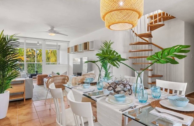 Bella Vista | Family friendly 4 bedroom apartment with spectacular ocean and mou