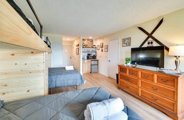 Bellaire Vacation Rental - Ski Shuttle Access!